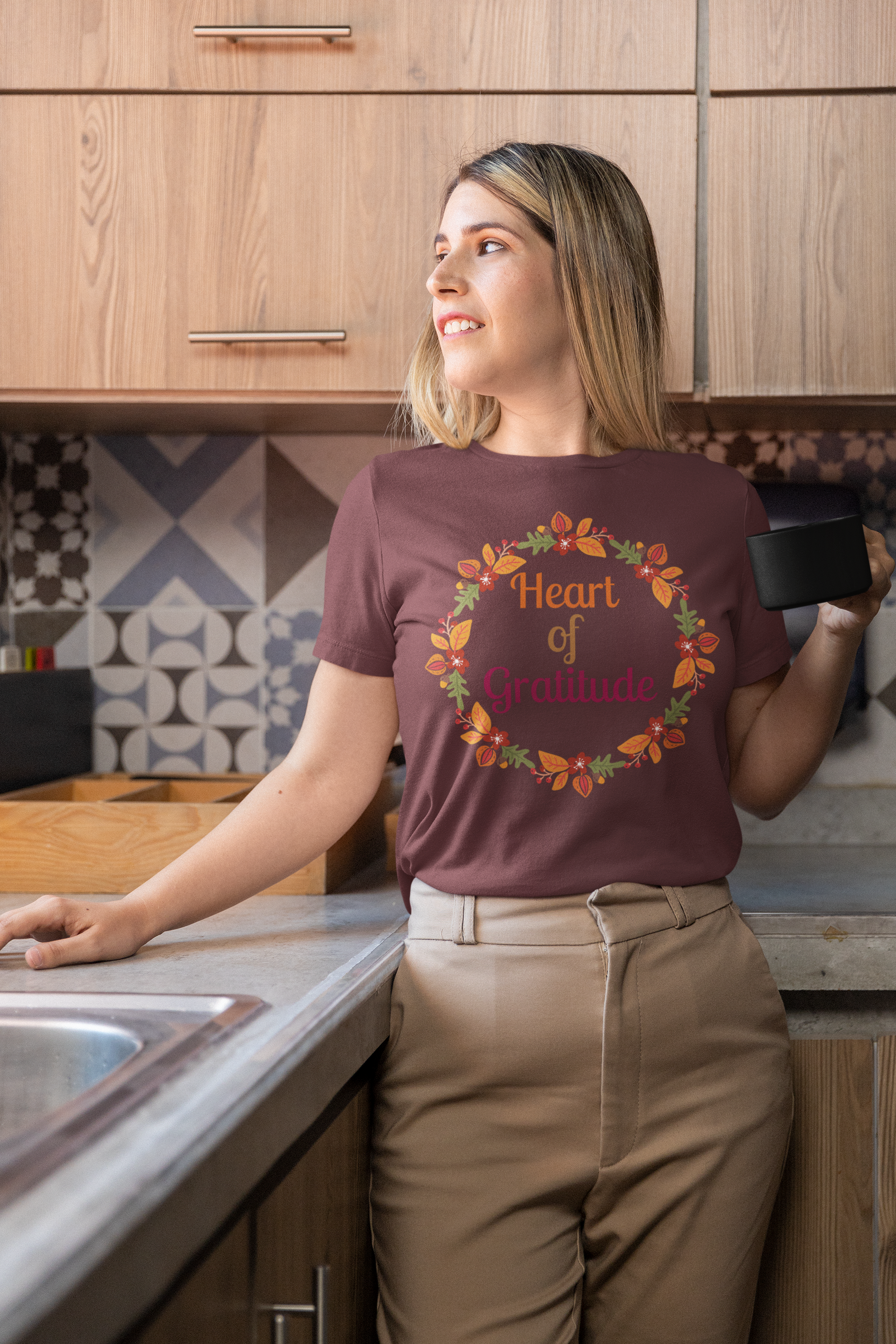 Heart of Gratitude Flower Circle Thanksgiving T-Shirt - Unisex - Motivational Treats
